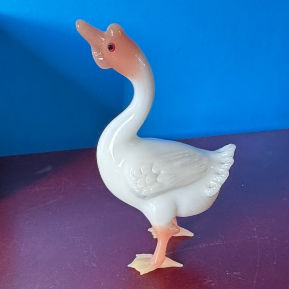 Other - Vintage hand carved Charming White and Orange Goose Figurine
